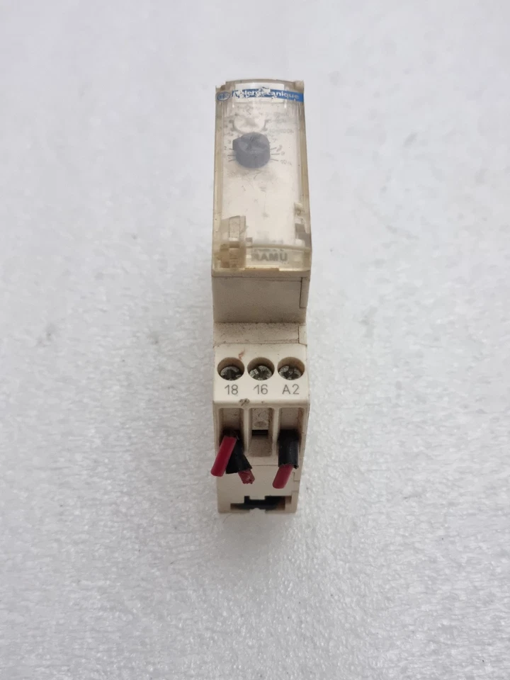 Schneider Telemecanique RE11RAMU Timing Relay 0.1s-100h